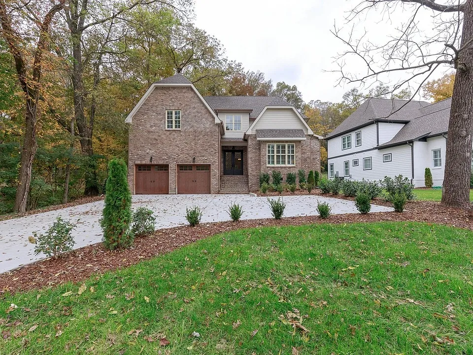 923 Downey Dr