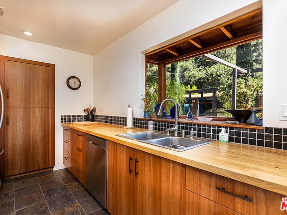 4th image of 20485 Callon Dr