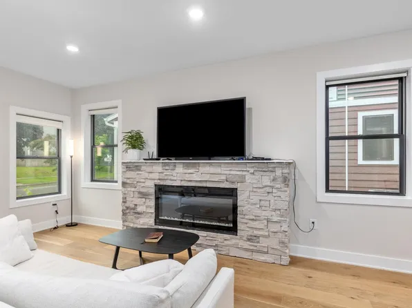 633 Fairview Ave NE #2, Grand Rapids, MI 49503