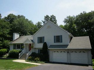 32 Autumn Dr, Tolland, CT 06084
