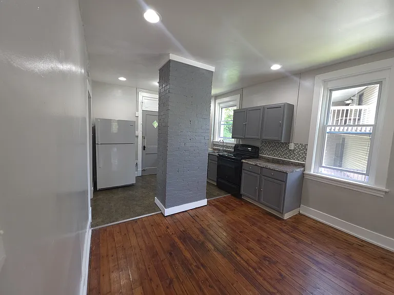 528 Wall Ave #2 — Photo 15