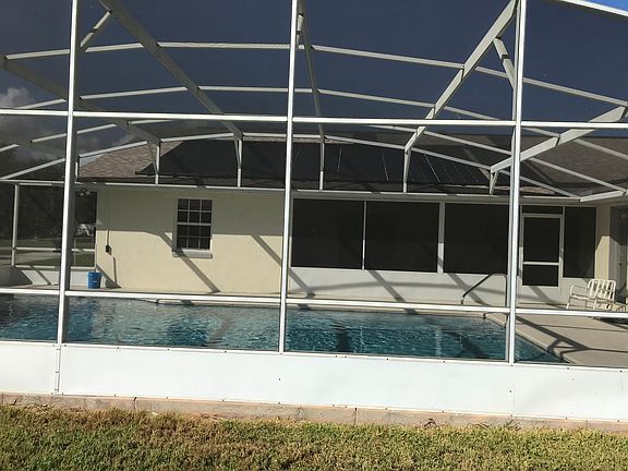 2nd image of 1017 Country Lake Cir