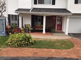 47 Red Barn Rd, Matteson, IL 60443