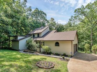 5574 Butler Hill Rd, Saint Louis, MO 63128