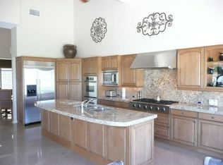 428 Running Springs Dr, Palm Desert, CA 92211