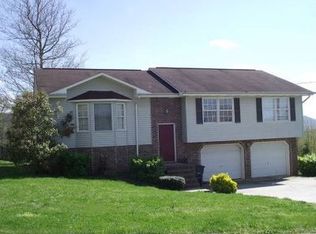 1025 Bryan Ct, Kingsport, TN 37660