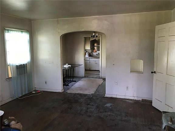 3rd image of 1539 Vermont Ave