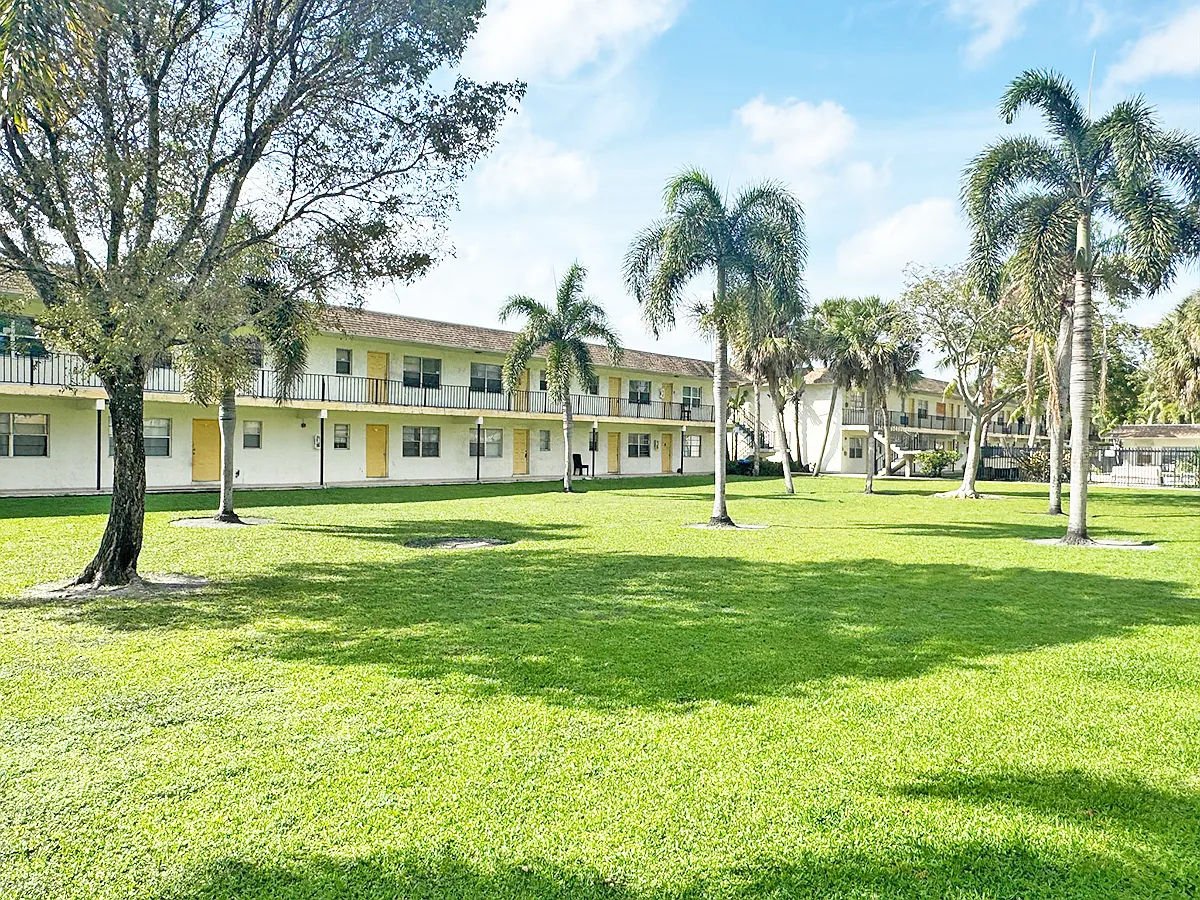4160 NW 21st Street (Calypso Cay) - E-220 (C) - E-220 — Photo 3