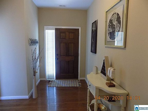 2nd image of 1020 Castlemaine Trl