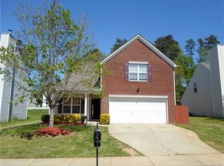 7012 Hidden Creek Dr, Charlotte, NC 28214