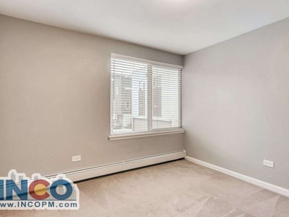 4th image of 1280 S Wolff St #1