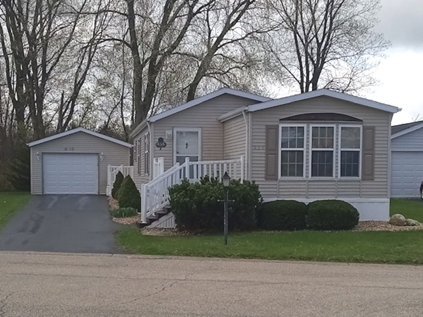 835 Cayuga Trl, Marengo, IL 60152 Zillow