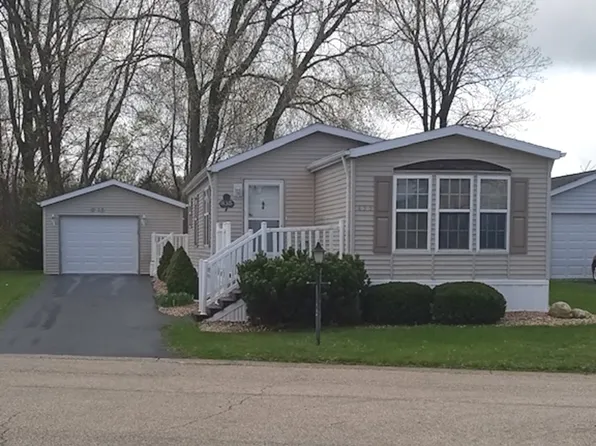 835 Cayuga Trl, Marengo, IL 60152