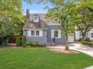 29 Babylon Tpke, Merrick, NY 11566