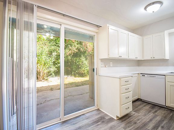 4th image of 6730 & 6740 SW Canyon Rd #2