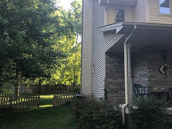 4th image of 543 Stewart Ct
