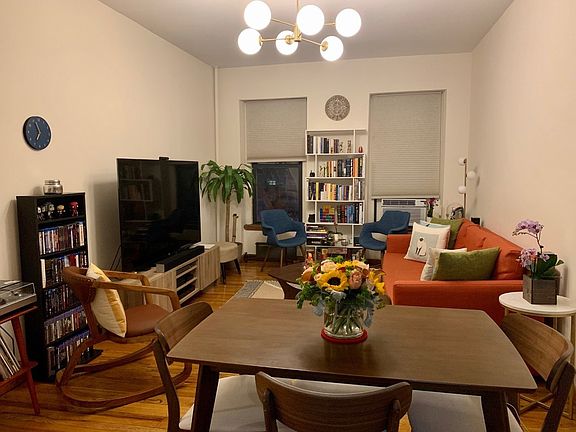 3rd image of 1059 1st Ave #F2