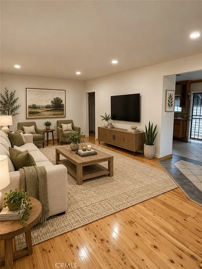 3 bed, 1500 sqft, $3,495 — Photo 4