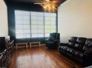 165 Virginia St Suite 309, Mount Airy, NC