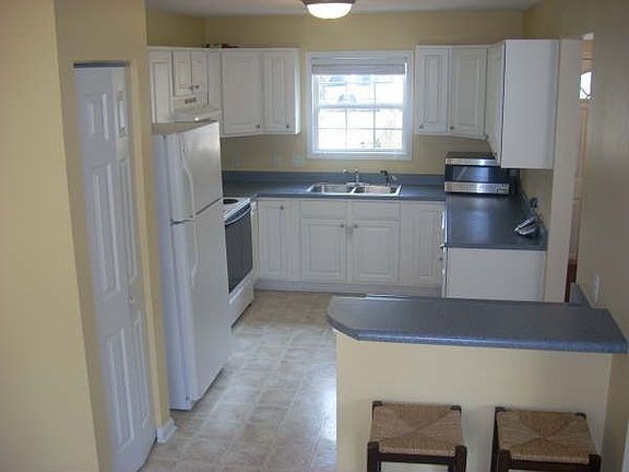 24 Ardmore, Kitchen