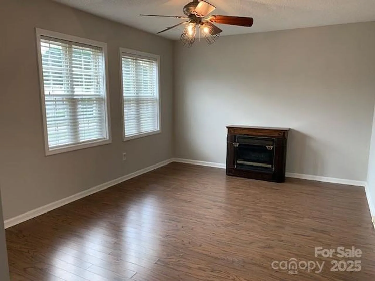 3 Bed, 2 Bath Home in Lenoir - Fenced in Backyard — Photo 4