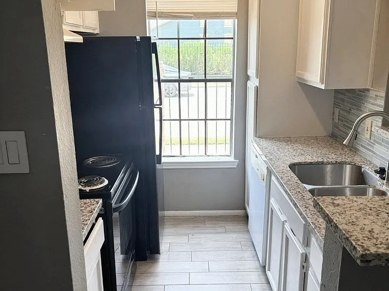14600 Fonmeadow Dr #100 — Photo 4