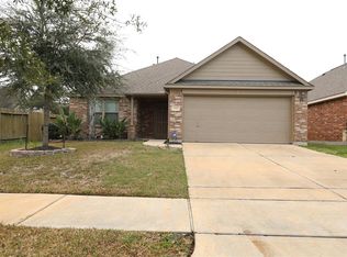11926 Green Colling Park Dr, Houston, TX 77047