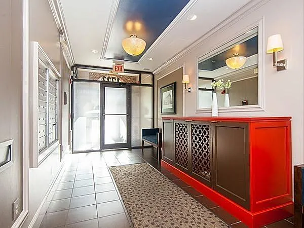 2 bed, 906 sqft, $4,450 — Photo 3