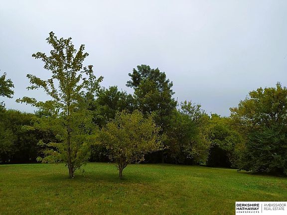 2nd image of 4 Cooper Woods