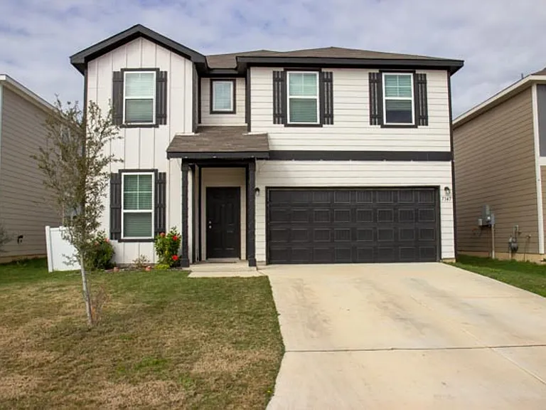 7347 Harvest Bay — Photo 1