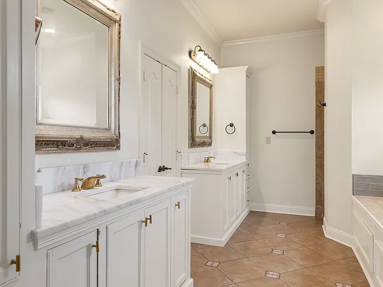 105 Woodbine Dr — Photo 28