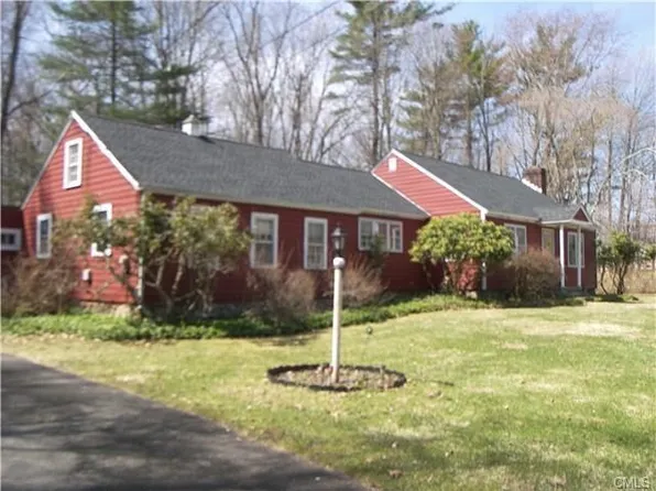 55 Obtuse Rd N, Brookfield, CT 06804