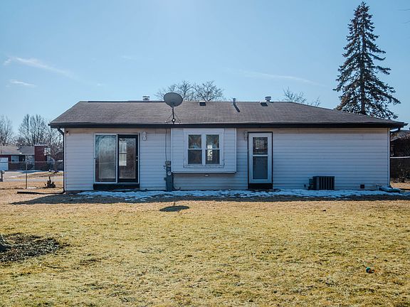 5th image of 5742 Woodgate Dr
