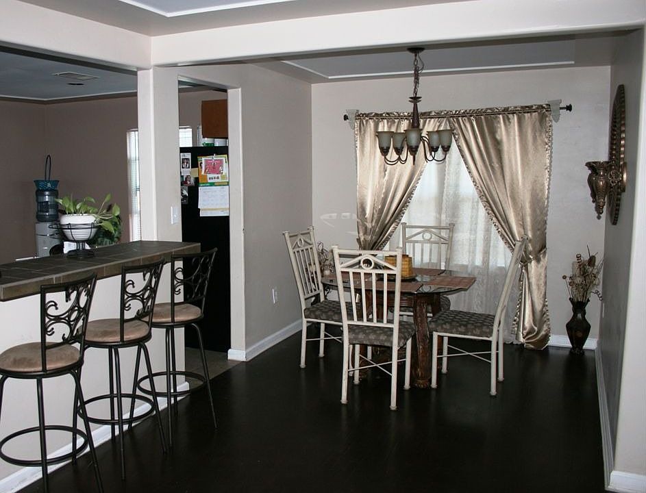 Dining & Breakfast nook