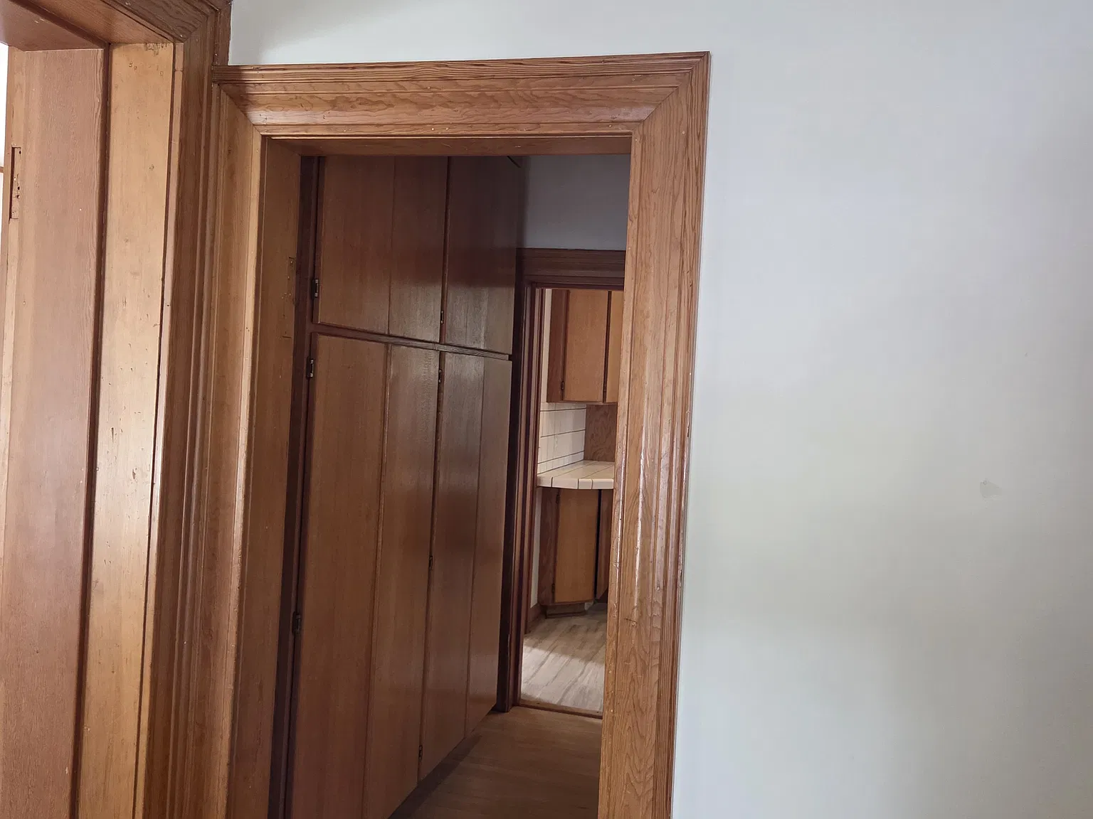 3 bed, 1.5 bath, 2000 sqft, $3,000 — Photo 3