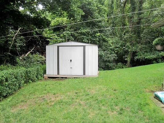 5th image of 655 Gail Dr