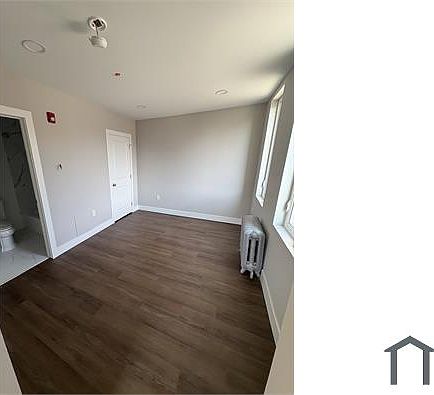 1st image of 5600 N Sydenham St #1R