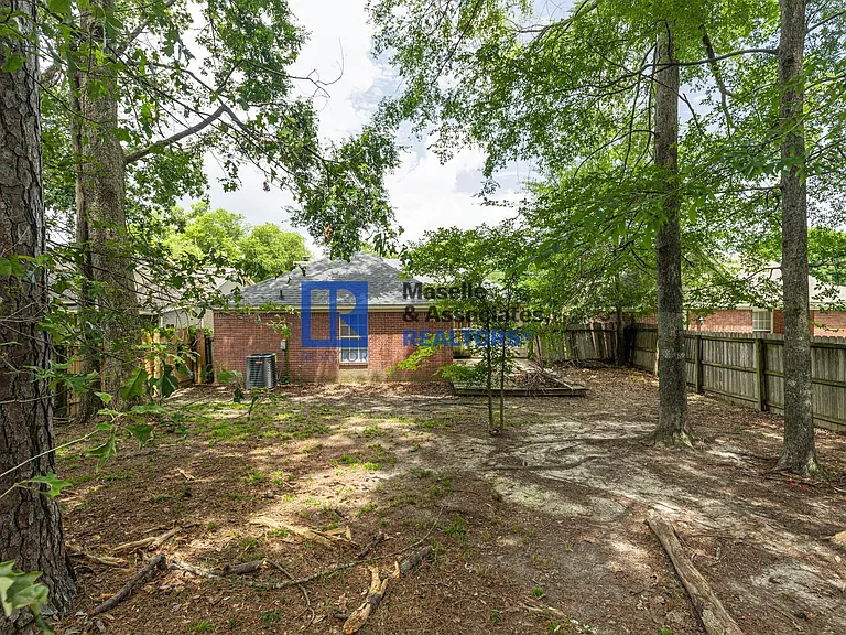 1212 Barnett Bend Cir — Photo 30
