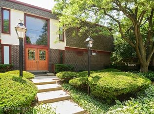 1001 Deerfield Rd APT 106, Deerfield, IL 60015