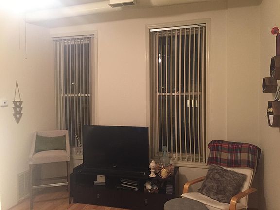 5th image of 1147 W Grand Ave