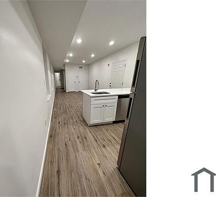 3rd image of 4224 Brown St Floor 2