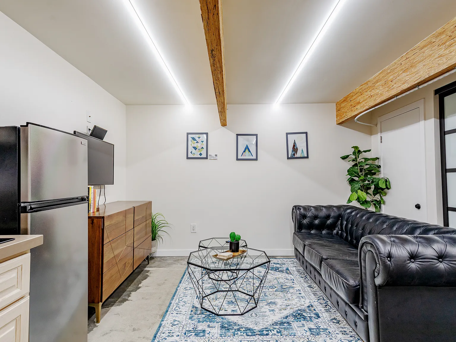 Studio, 400 sqft, $2,750 — Photo 1