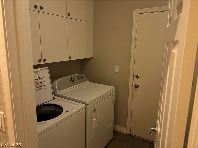 10628 S Olivebranch Ave — Photo 14