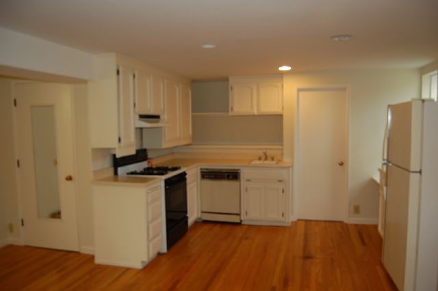 1st image of 409 Lawton St #2