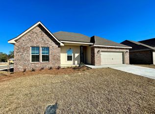 4637 Jayhawk Dr, Crestview, FL 32539