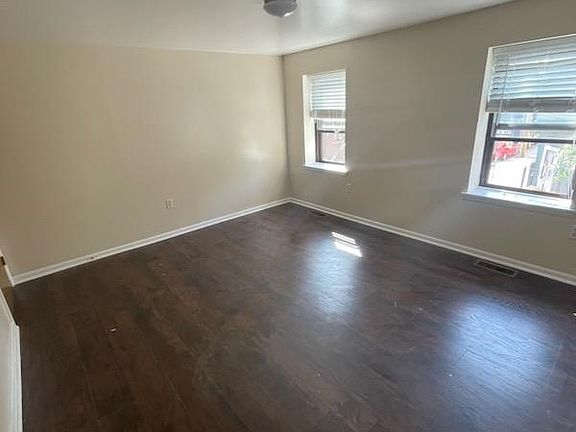 5th image of 2240 Cedar St #A