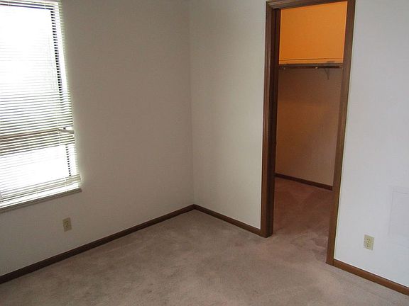 3rd image of 802 Clarinet Blvd E #802