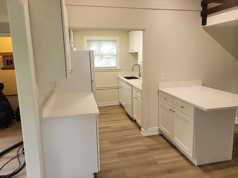 7710 S Oak St — Photo 3