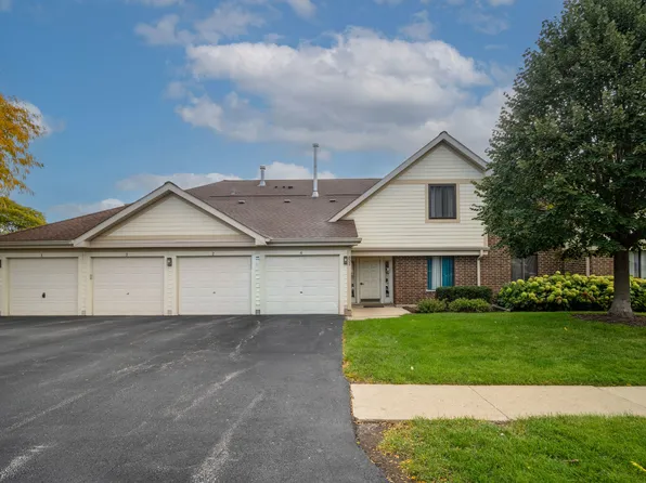 831 E Carriage Ln Unit 1, Palatine, IL 60074