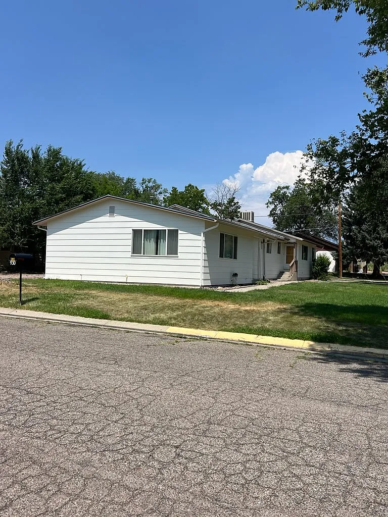 2101 N 10th, Unit B — Photo 1